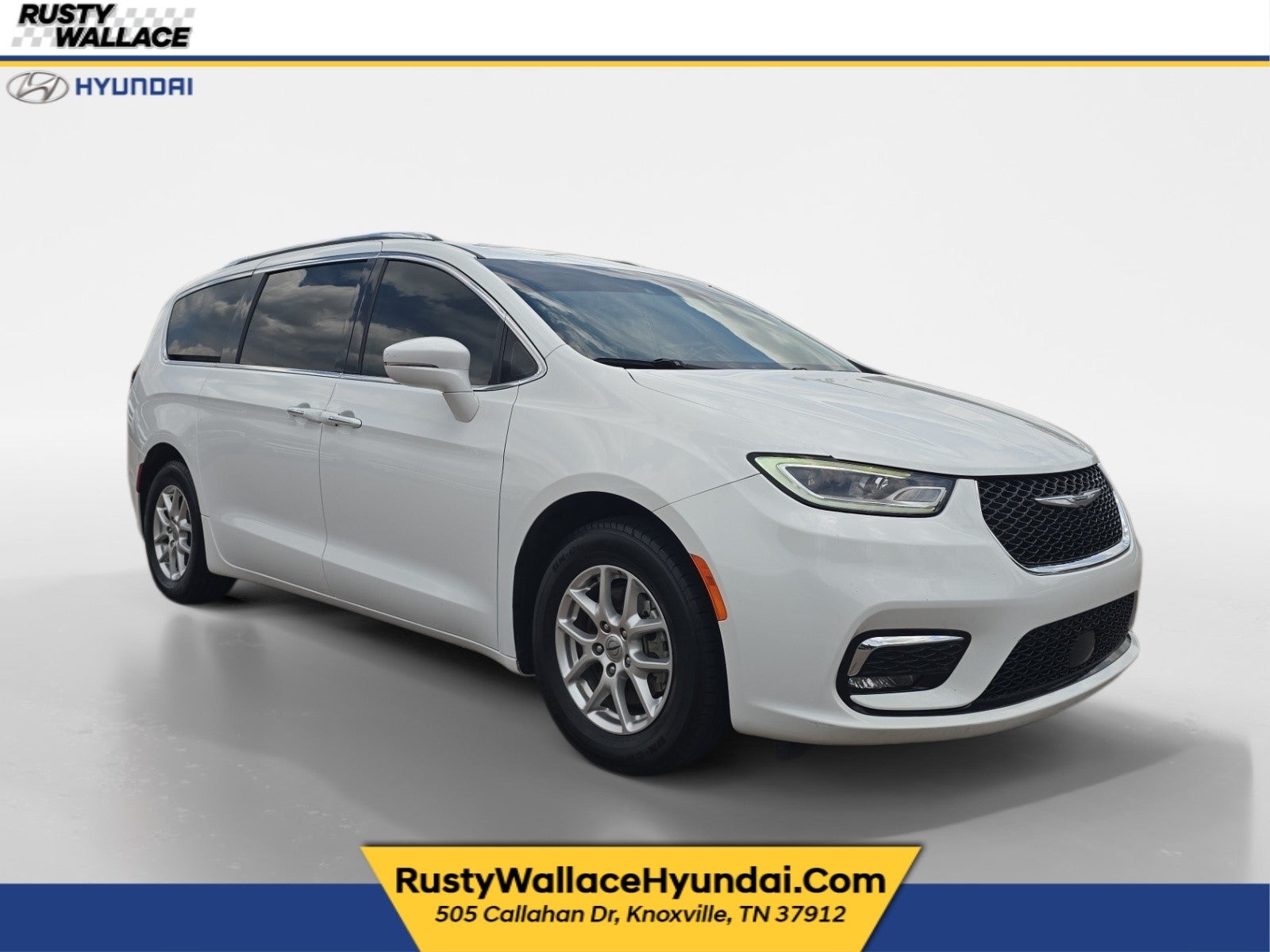 2021 Chrysler Pacifica Touring L in Bright White Clearcoat — front three-quarter view