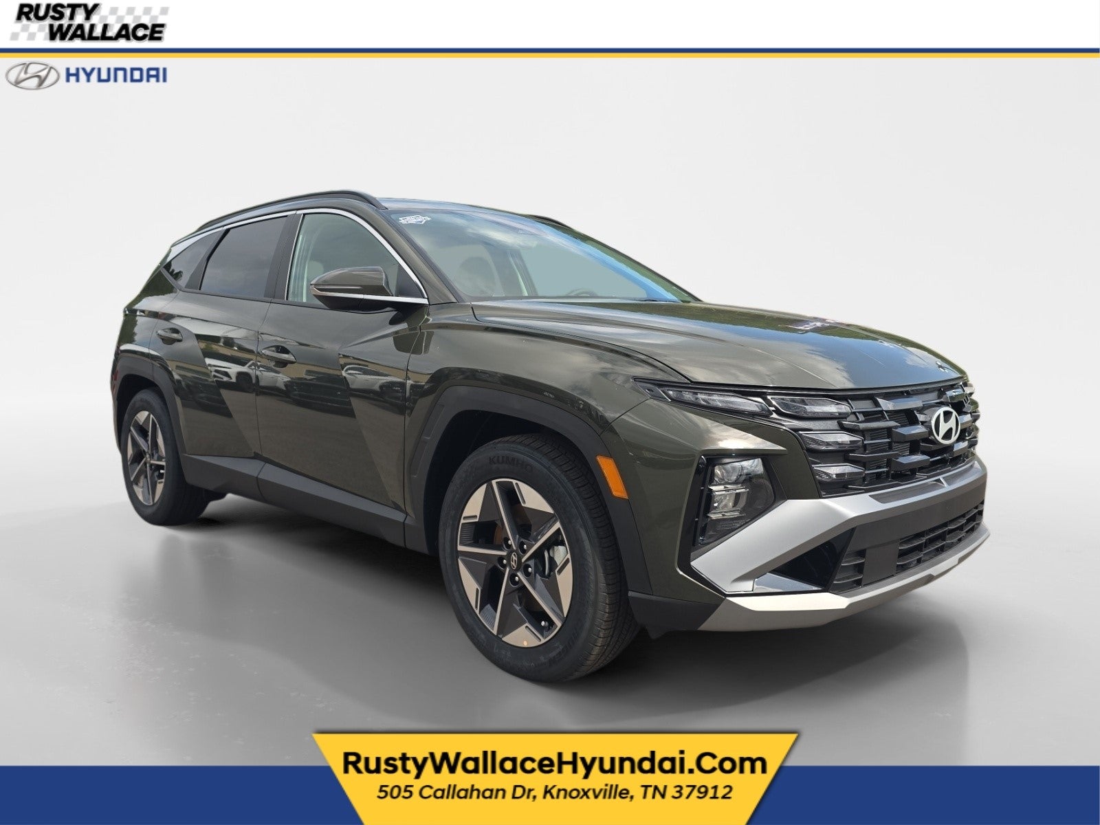2026 Hyundai TUCSON SEL Premium in Rockwood Green — front three-quarter view